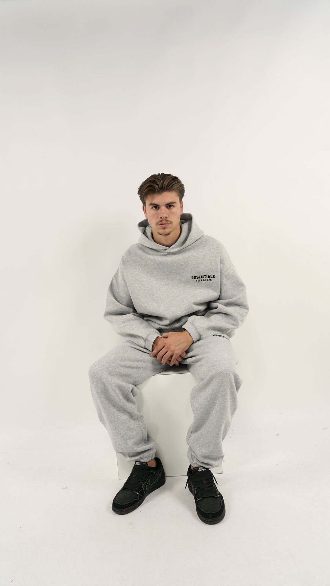 Fear of God Essentials FW24 Light Heather Volledige set