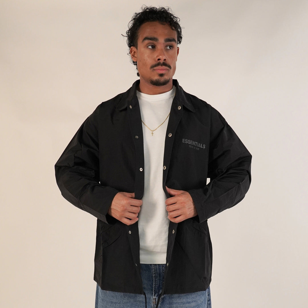 Fear of God Essentials FW20 Coach Jacket Zwart