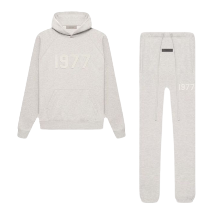 Fear of God Essentials 1977 Licht Havermout Volledige set