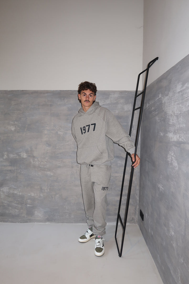 Fear of God Essentials 1977 Dark Oatmeal Lange Broek