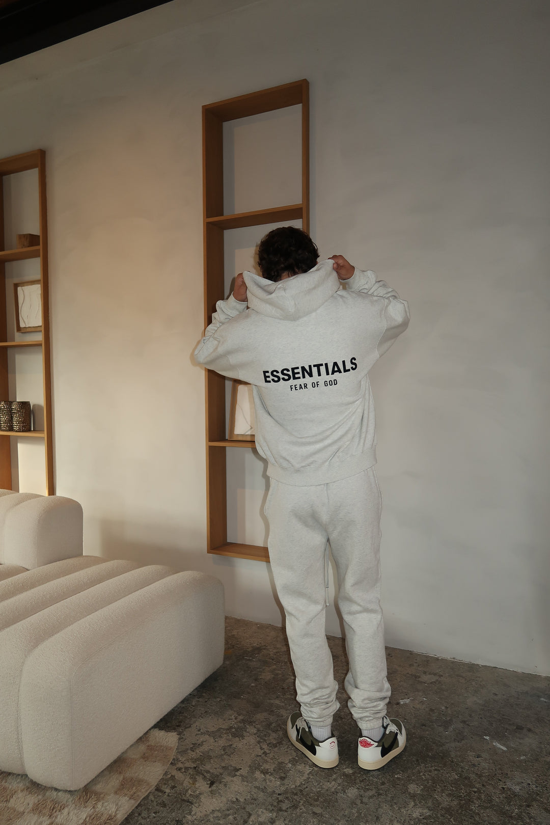 Fear of God Essentials Light Oatmeal Volledige set